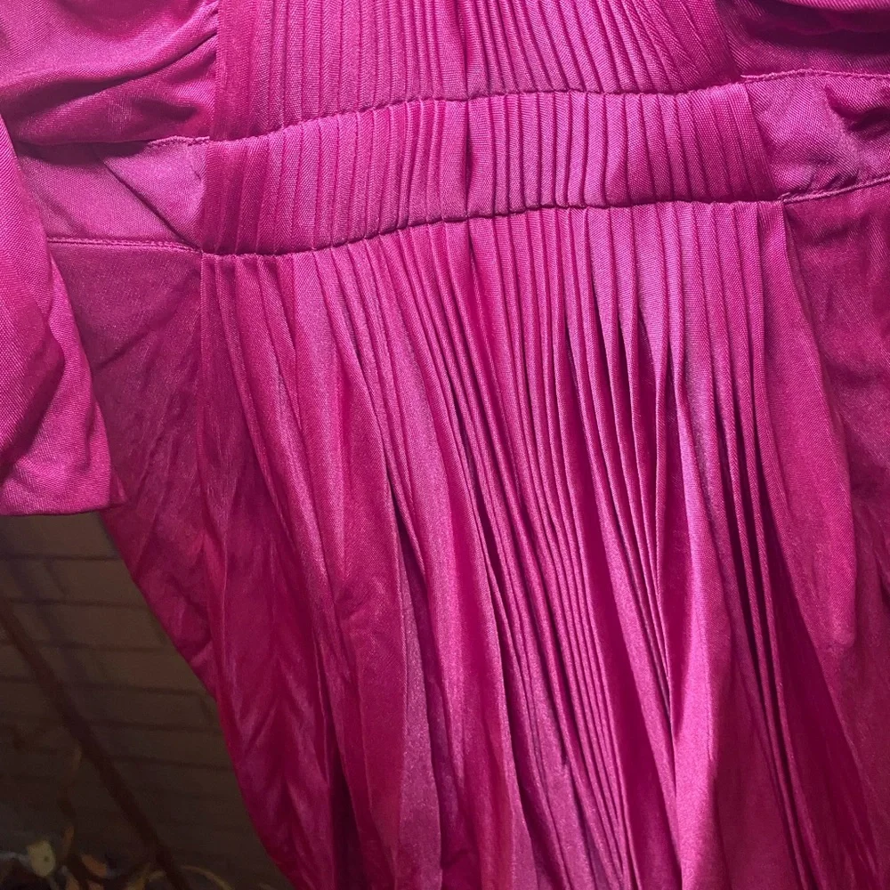 BCBGMaxAzria Fuchsia Accordion Pleated Top: Size Small with Tie Detail - Picture 2 of 6